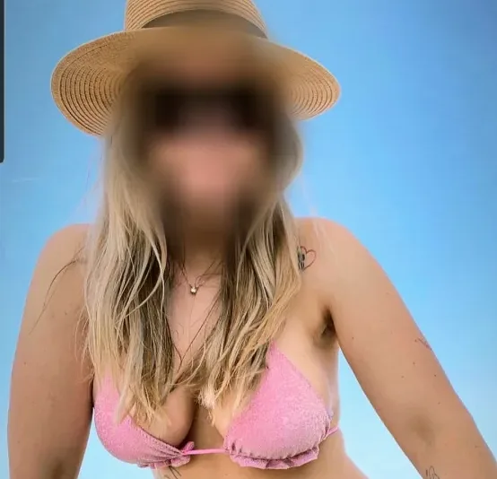 Azzurra, 26 anni